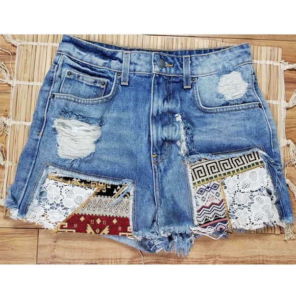 LF Denim - LF Denim Carmar Jean Fray Shorts Patches